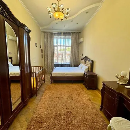 Boomerang Apartment